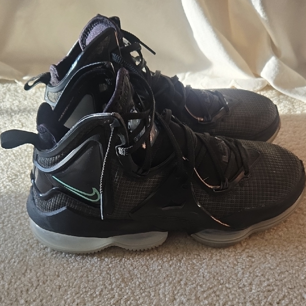 Nike Black and Green Sneakers: Chosen One